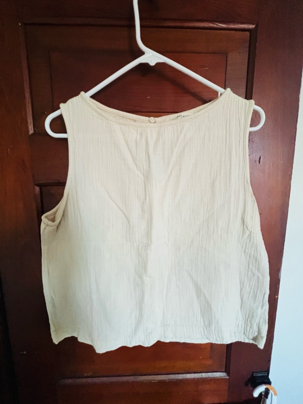 Max Studio London Sleeveless Cream Tank Top